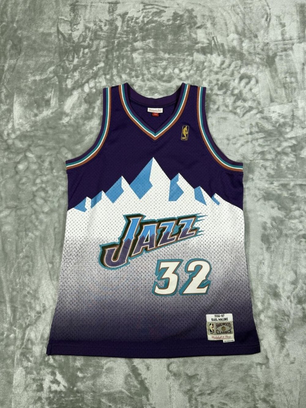 Utah Jazz Jersey Men's Large Purple NBA Basketball Karl Malone Mitchell & Ness